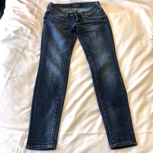 Lucky brand Charlie skinny jeans size 24